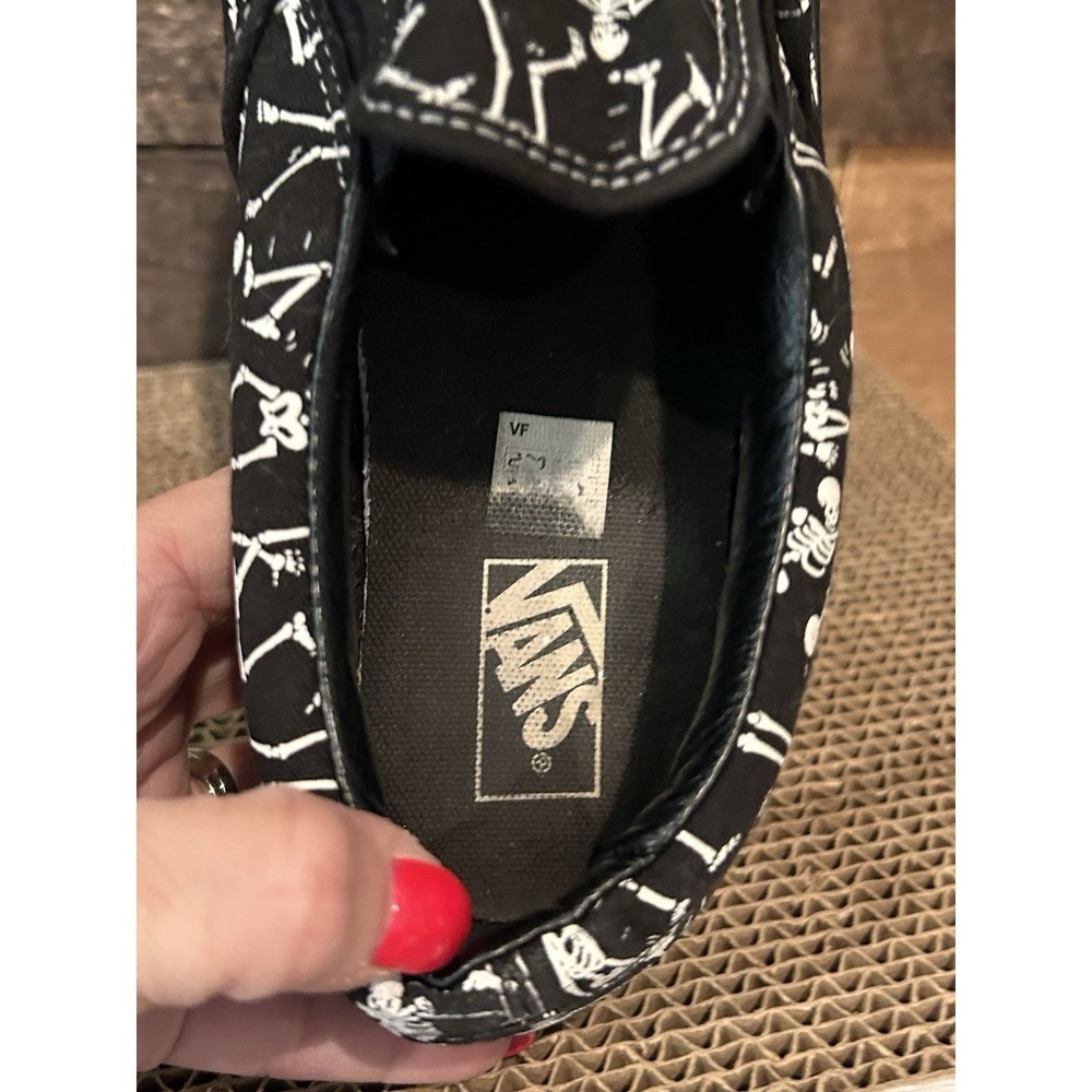 Vans Off the Wall Black Slip On Dancing Skeletons Canvas KIds 7 M7 W8.5 - Picture 8 of 9